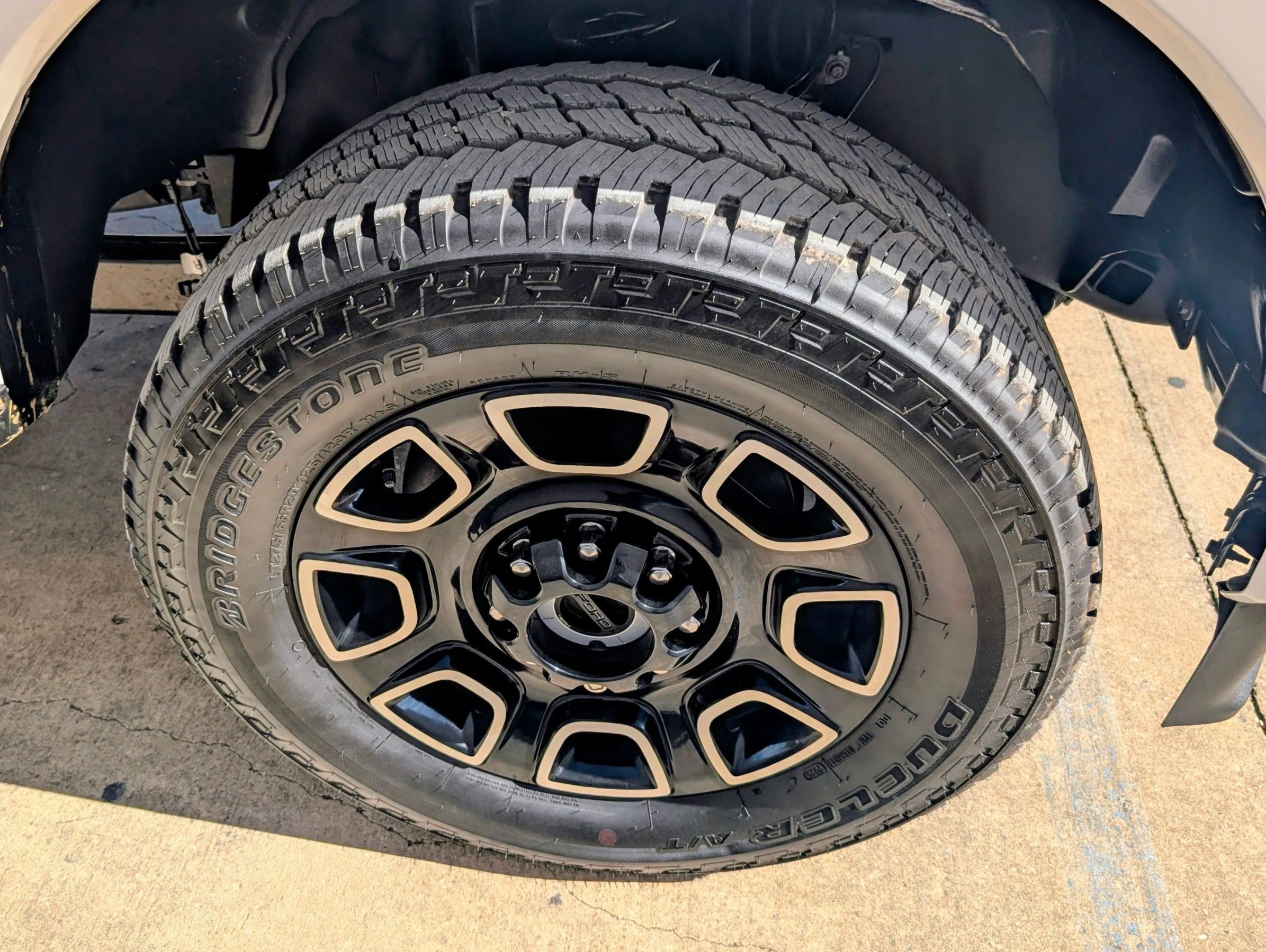 Used 2025 Ford F250 Platinum w/ Platinum Plus Package image 27