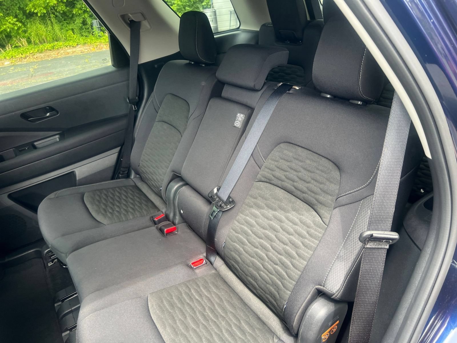 Used 2025 Nissan Pathfinder SV AWD/4WD image 37