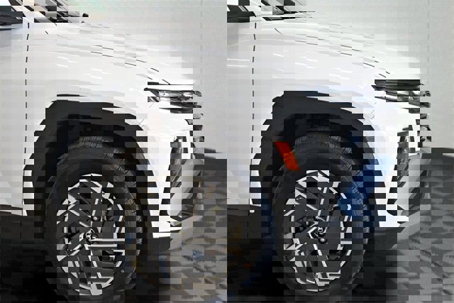 Used 2025 Hyundai Tucson Blue image 13