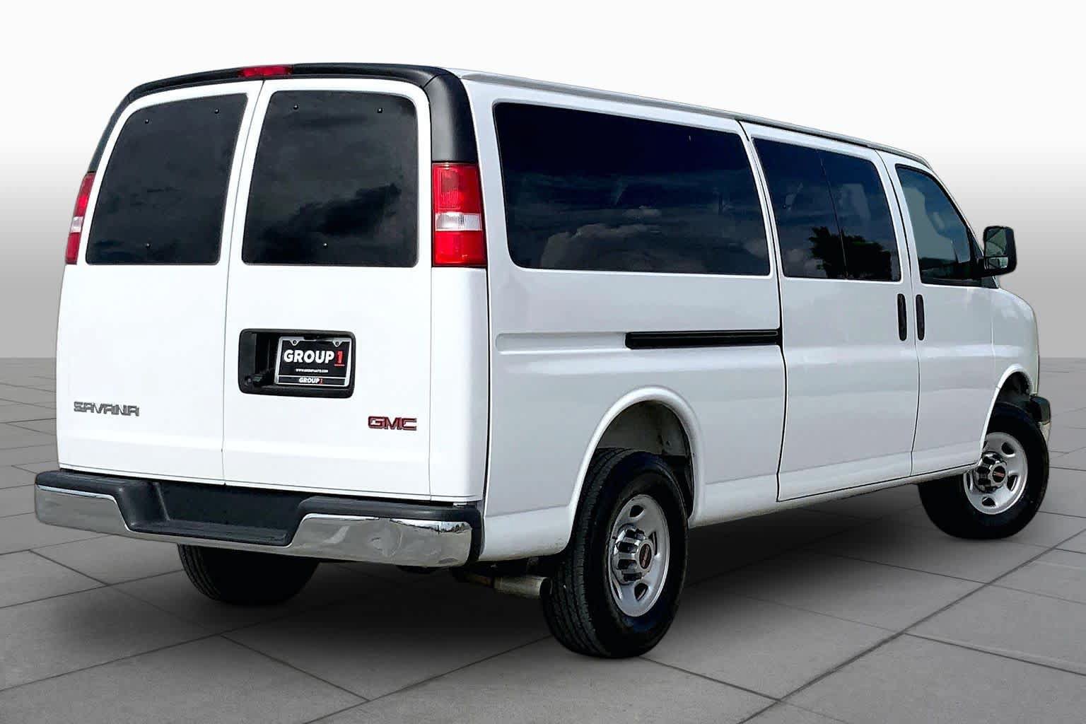 Used 2025 GMC Savana 3500 LT w/ LT Preferred Equipment Group RWD image 13