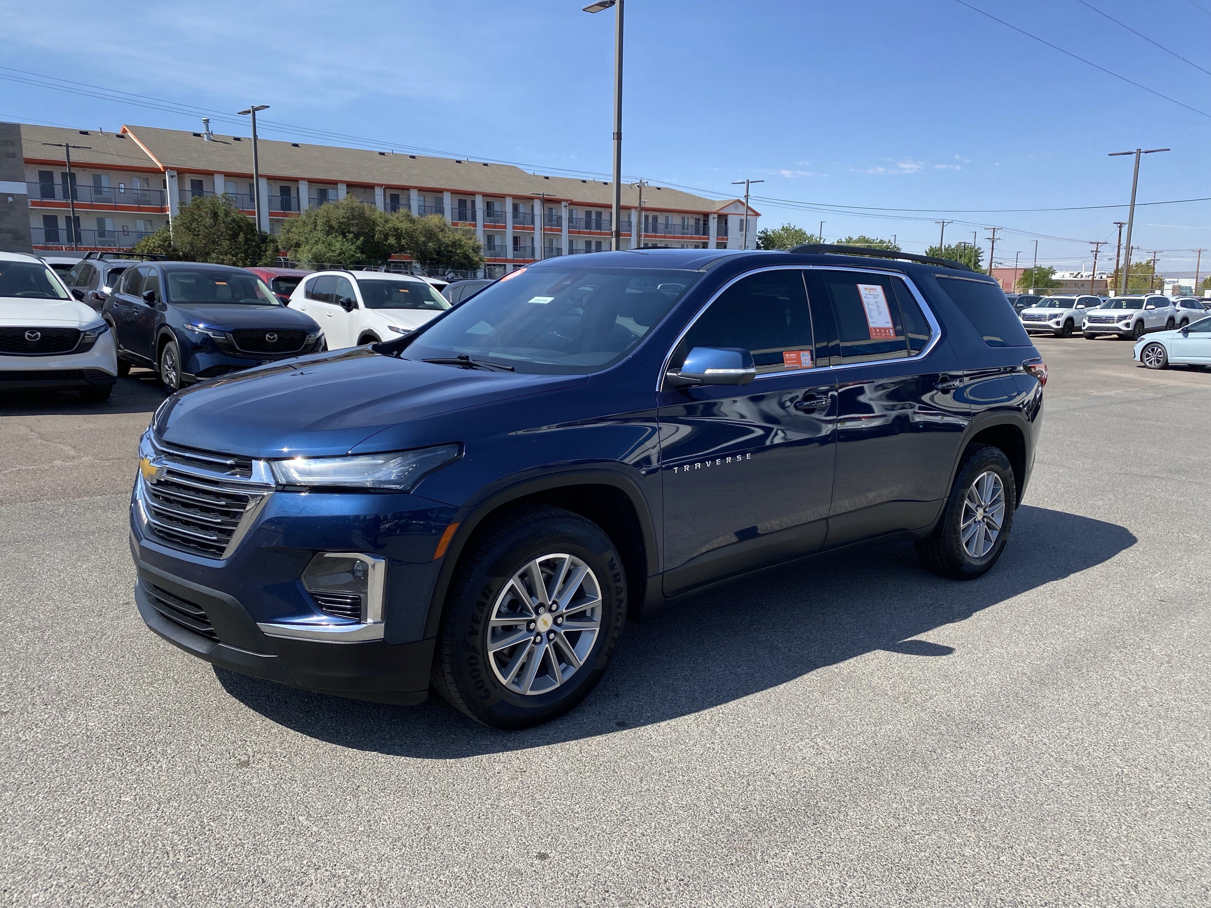 Used 2022 Chevrolet Traverse LT FWD image 53