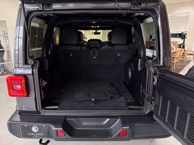 Used 2020 Jeep Wrangler Unlimited Sahara image 11