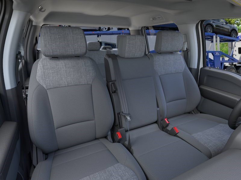 New 2026 Ford F350 4x4 Crew Cab DRW Super Duty image 10
