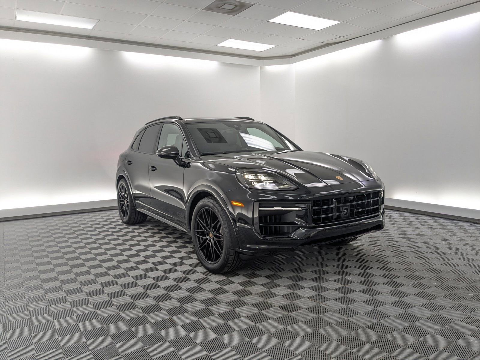 New 2026 Porsche Cayenne GTS image 7