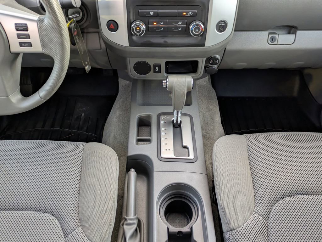 Used 2017 Nissan Frontier SV image 19