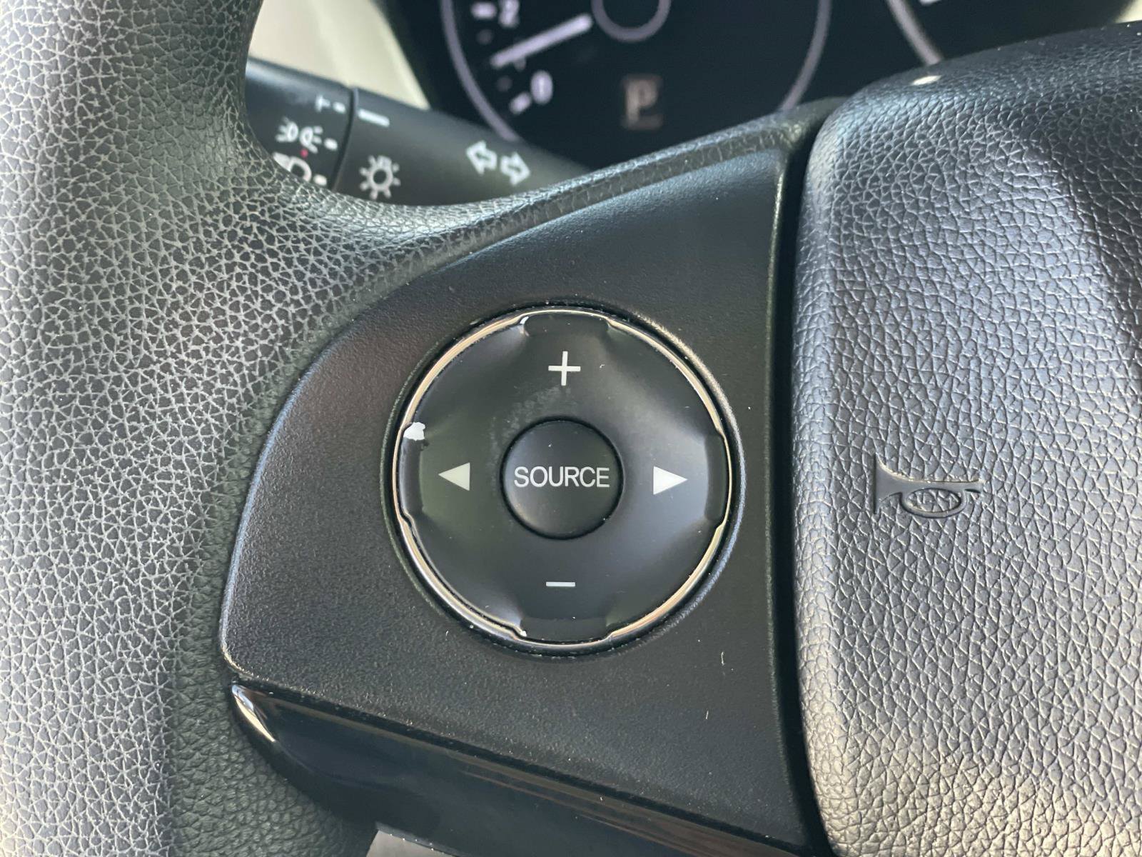 Used 2019 Honda HR-V LX image 4
