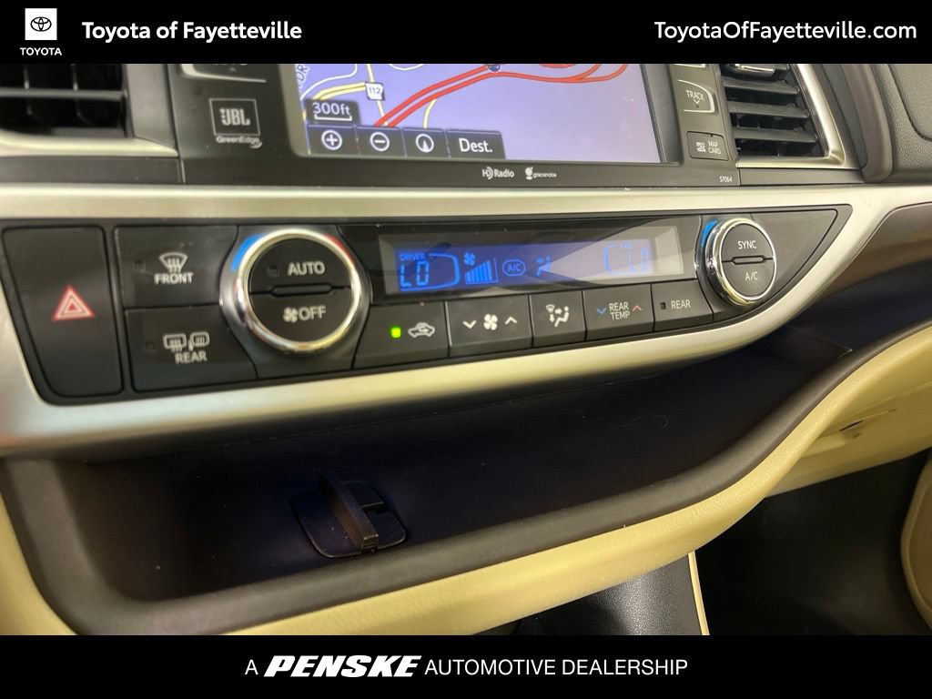 Used 2015 Toyota Highlander Limited FWD image 30