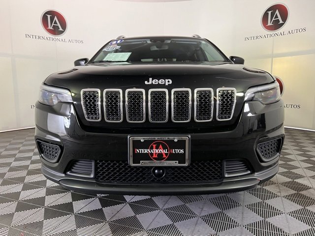 Used 2021 Jeep Cherokee Latitude image 3
