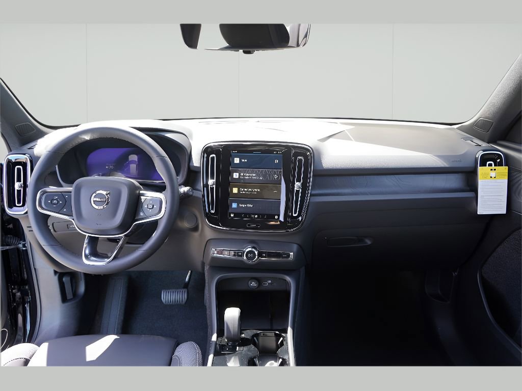 New 2025 Volvo EX40 Core w/ Climate Package image 20