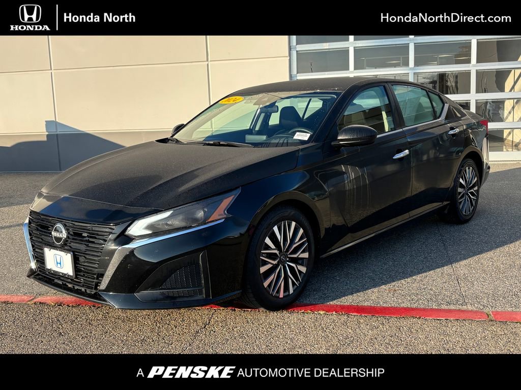 Used 2024 Nissan Altima 2.5 SV