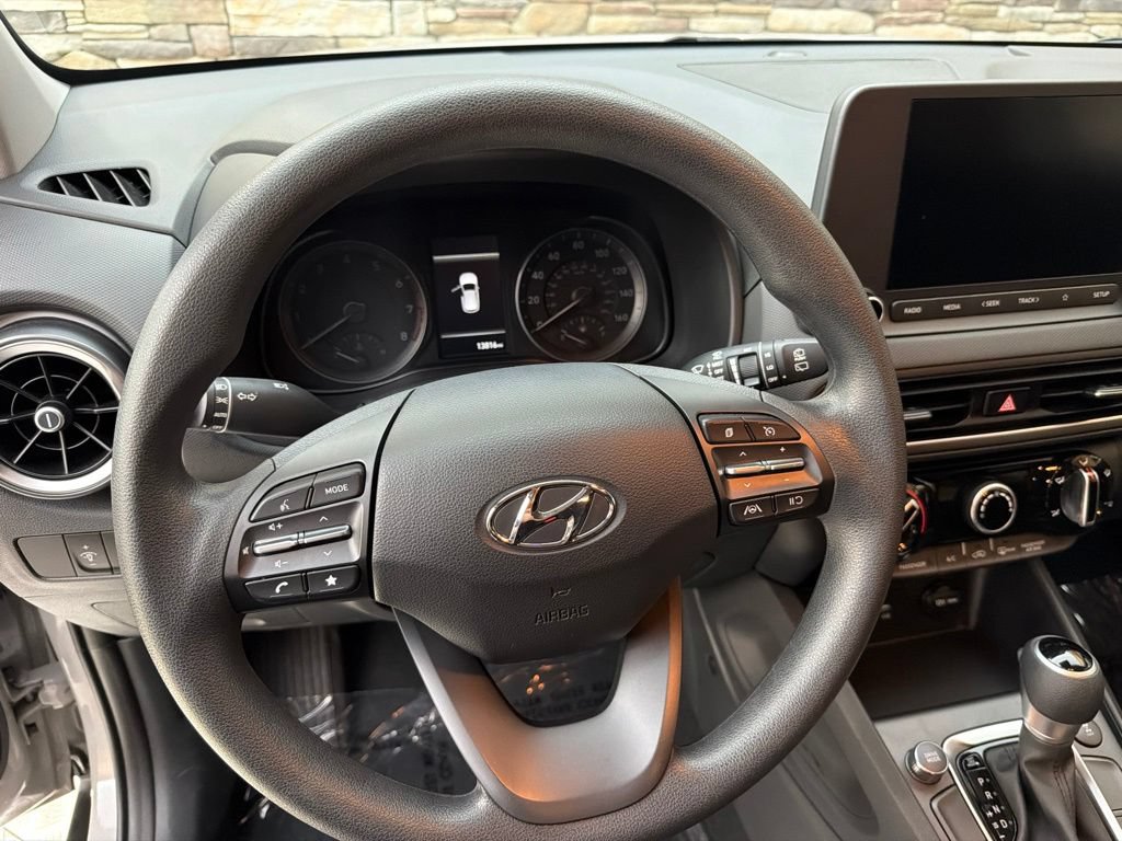 Used 2023 Hyundai Kona SEL AWD/4WD image 24