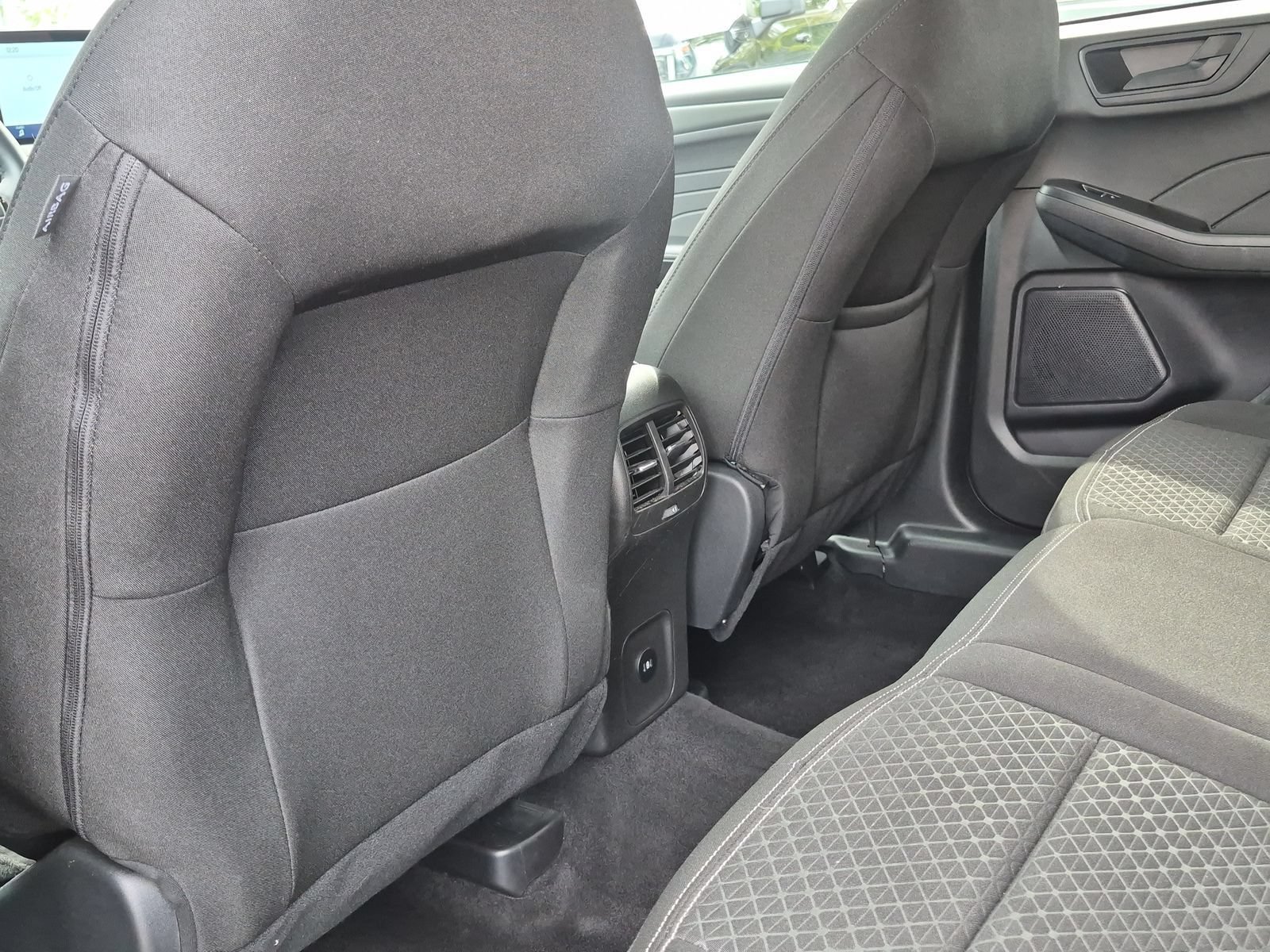 Used 2024 Ford Escape Active AWD/4WD image 17