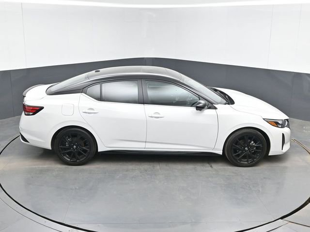 Used 2025 Nissan Sentra SR w/ SR Premium Package image 37