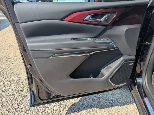 New 2026 Chevrolet Traverse Z71 w/ Enhanced Driving Package AWD/4WD image 8