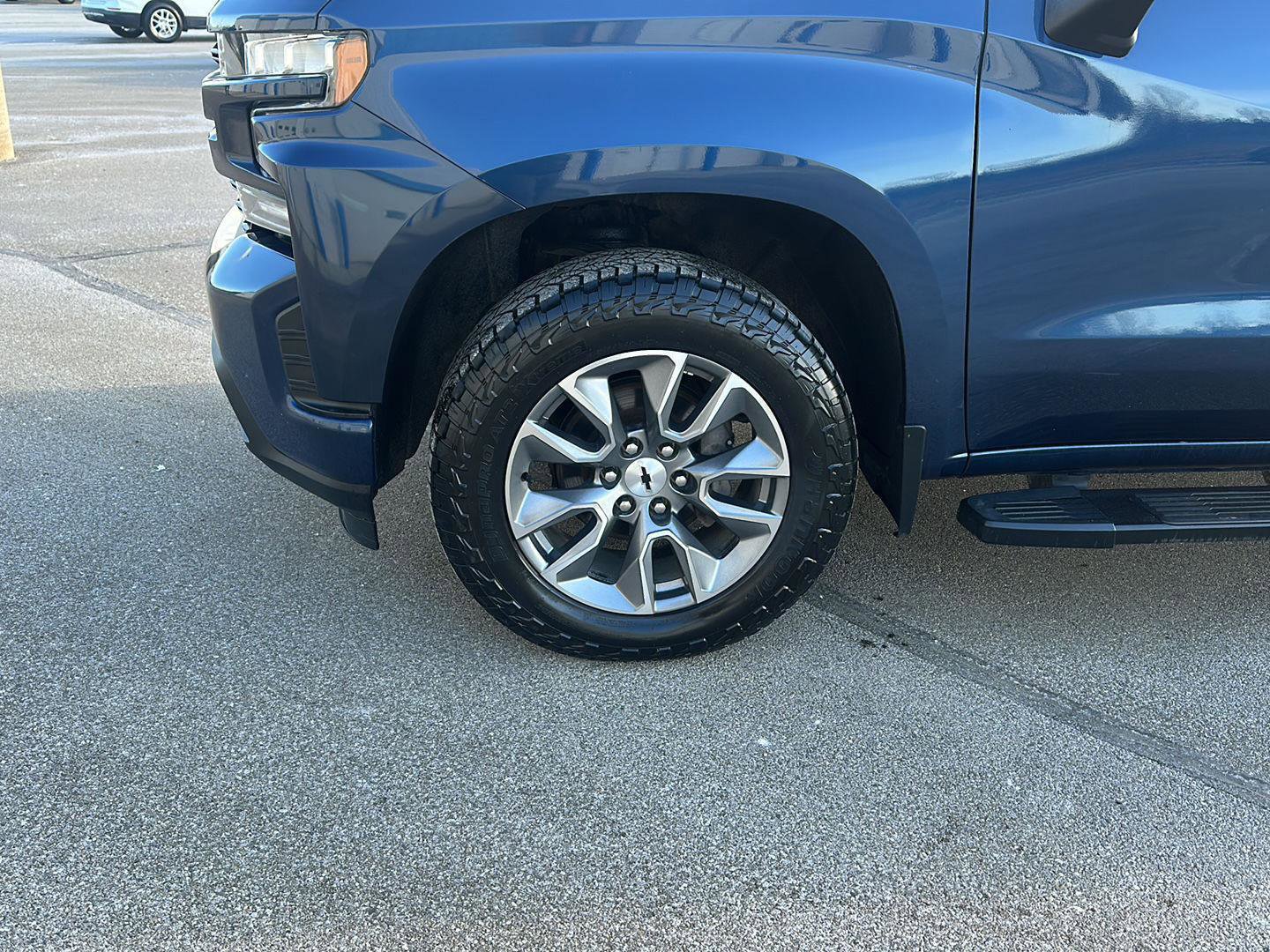 Used 2019 Chevrolet Silverado 1500 RST image 2