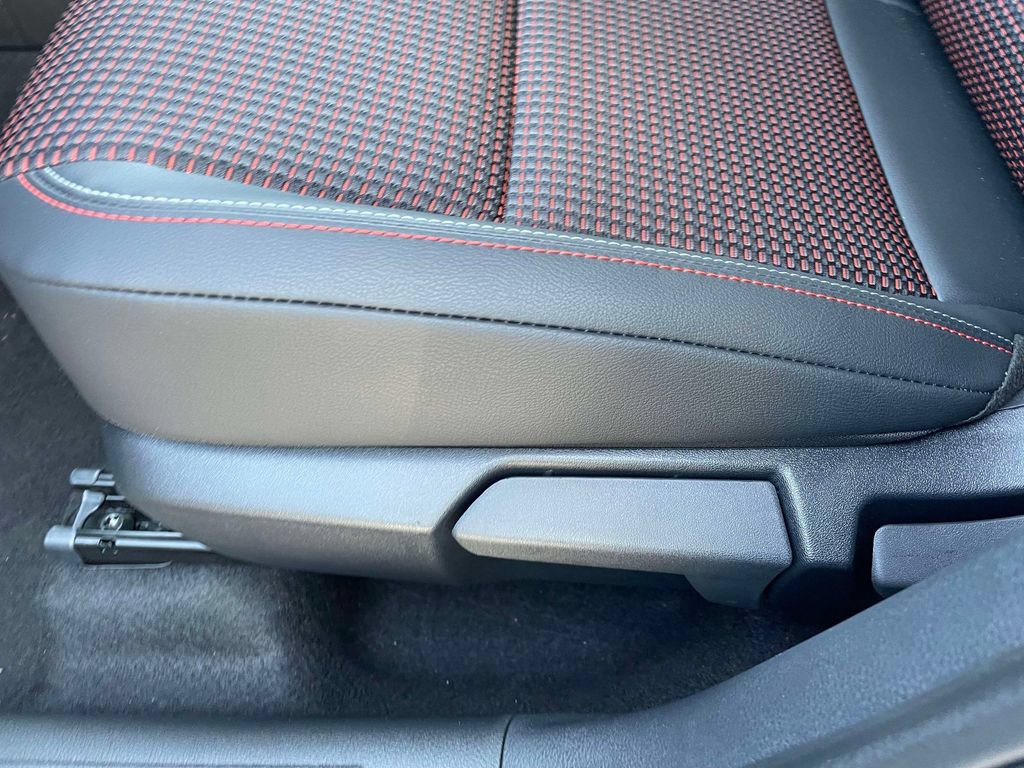 New 2027 Nissan Kicks SR w/ Cold Weather Package FWD image 21