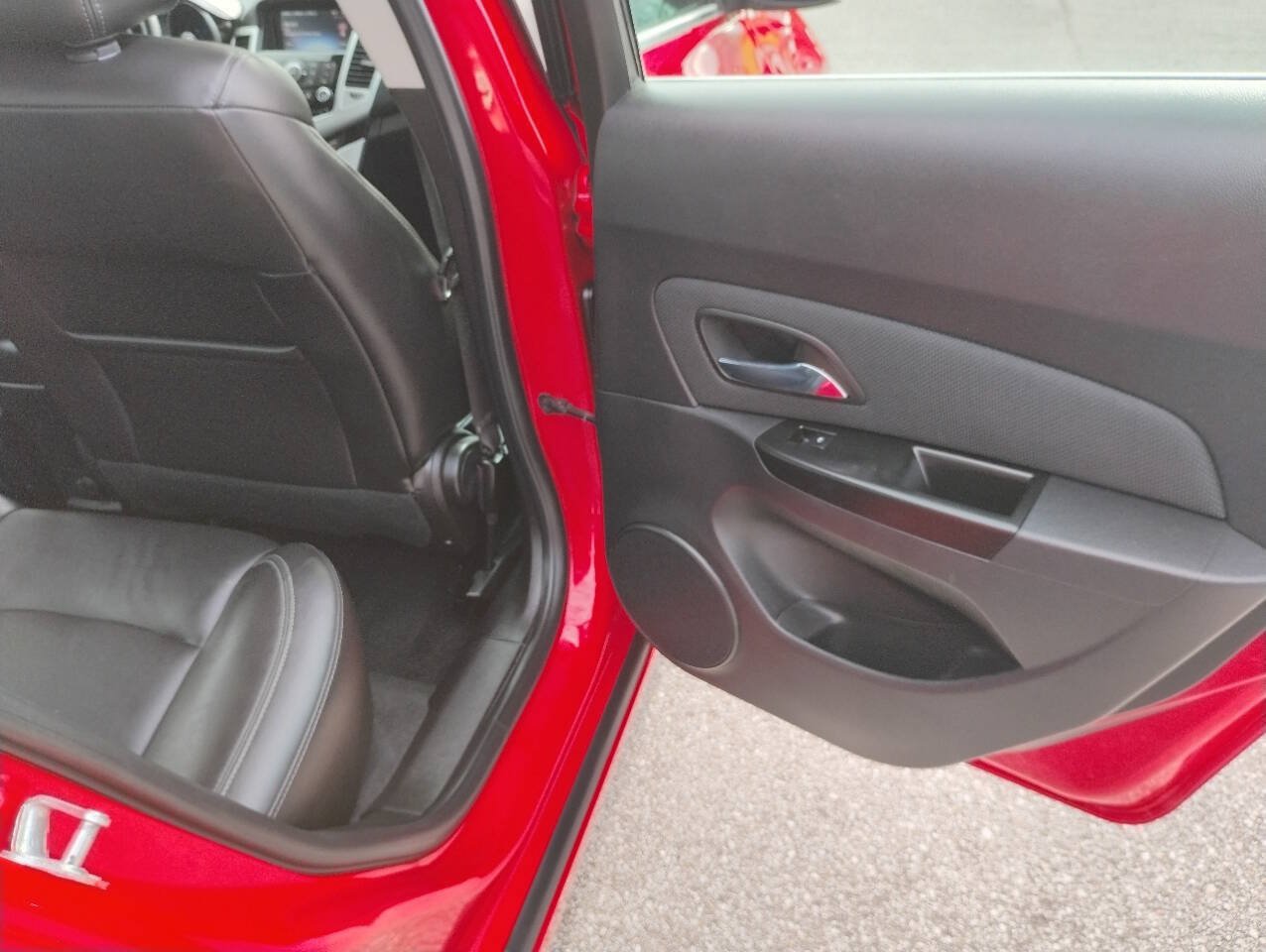Used 2014 Chevrolet Cruze LT FWD image 13