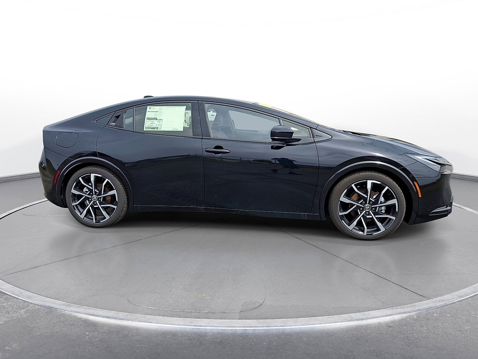 New 2025 Toyota Prius Plug-In Hybrid FWD image 9