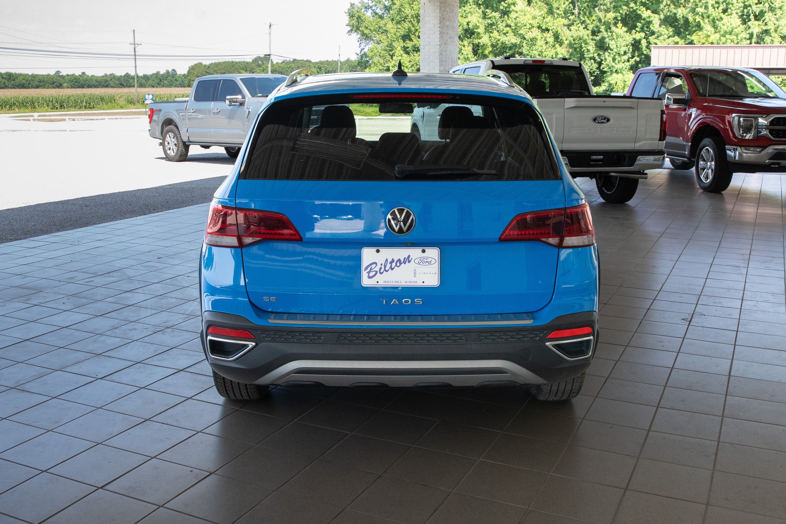Used 2022 Volkswagen Taos SE FWD image 5
