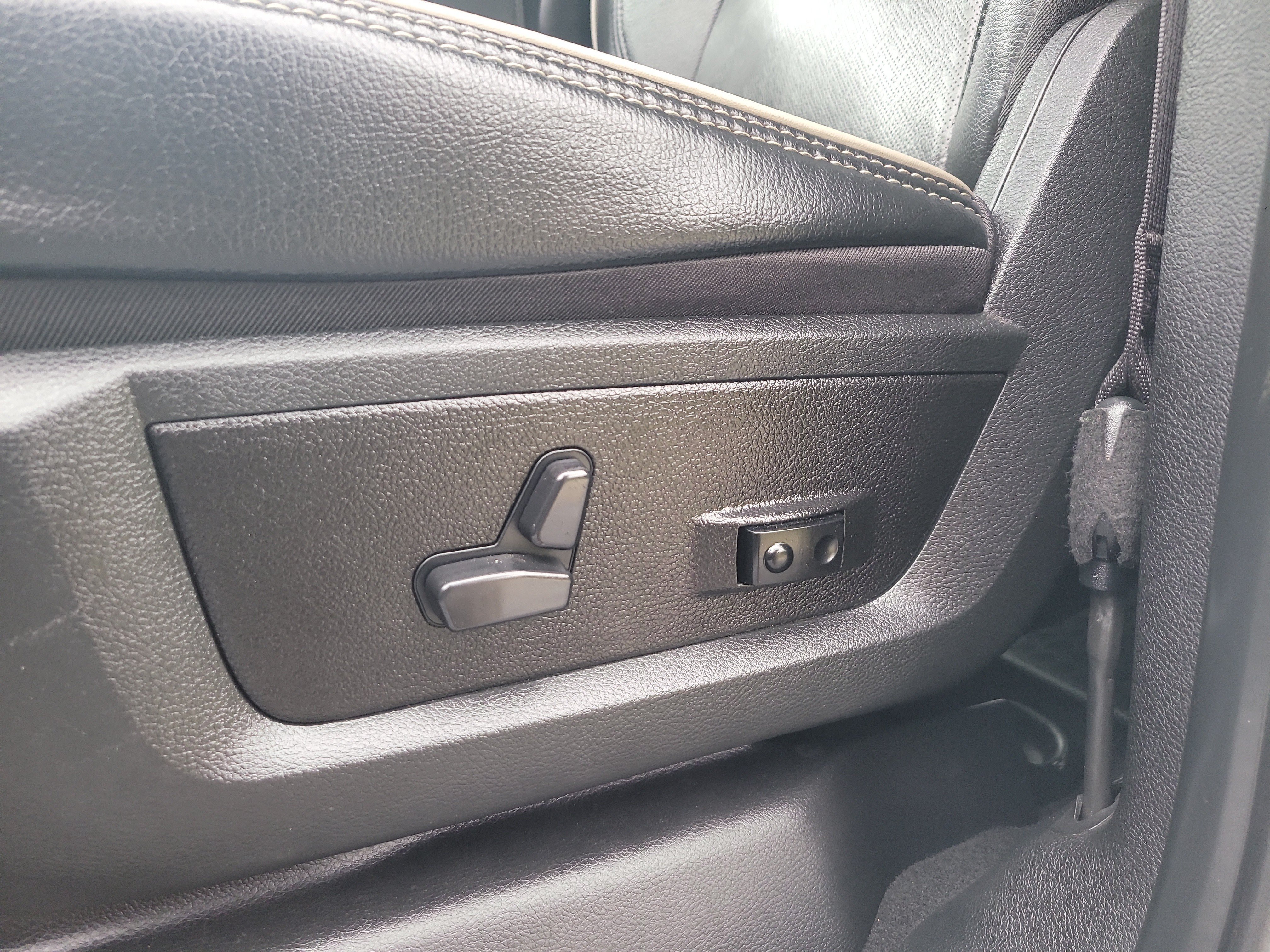 Used 2024 RAM 2500 Laramie AWD/4WD image 19