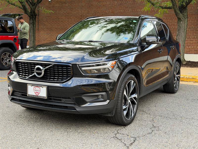 Used 2020 Volvo XC40 T5 R-Design w/ Protection Package Premier AWD/4WD image 4