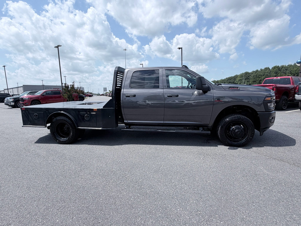 Used 2025 RAM 3500 Tradesman AWD/4WD image 4