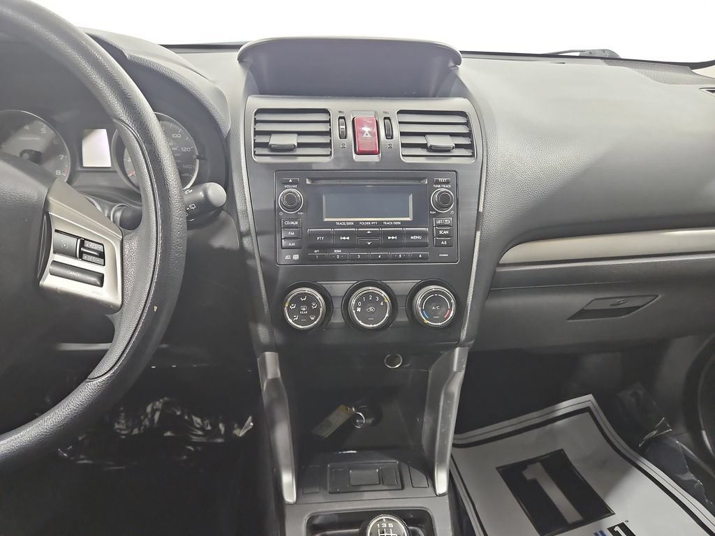 Used 2014 Subaru Forester 2.5i AWD/4WD image 18