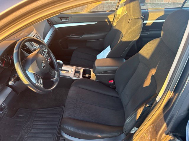 Used 2014 Subaru Legacy 2.5i Premium AWD/4WD image 5