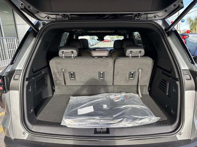 New 2026 Chevrolet Traverse Z71 image 8