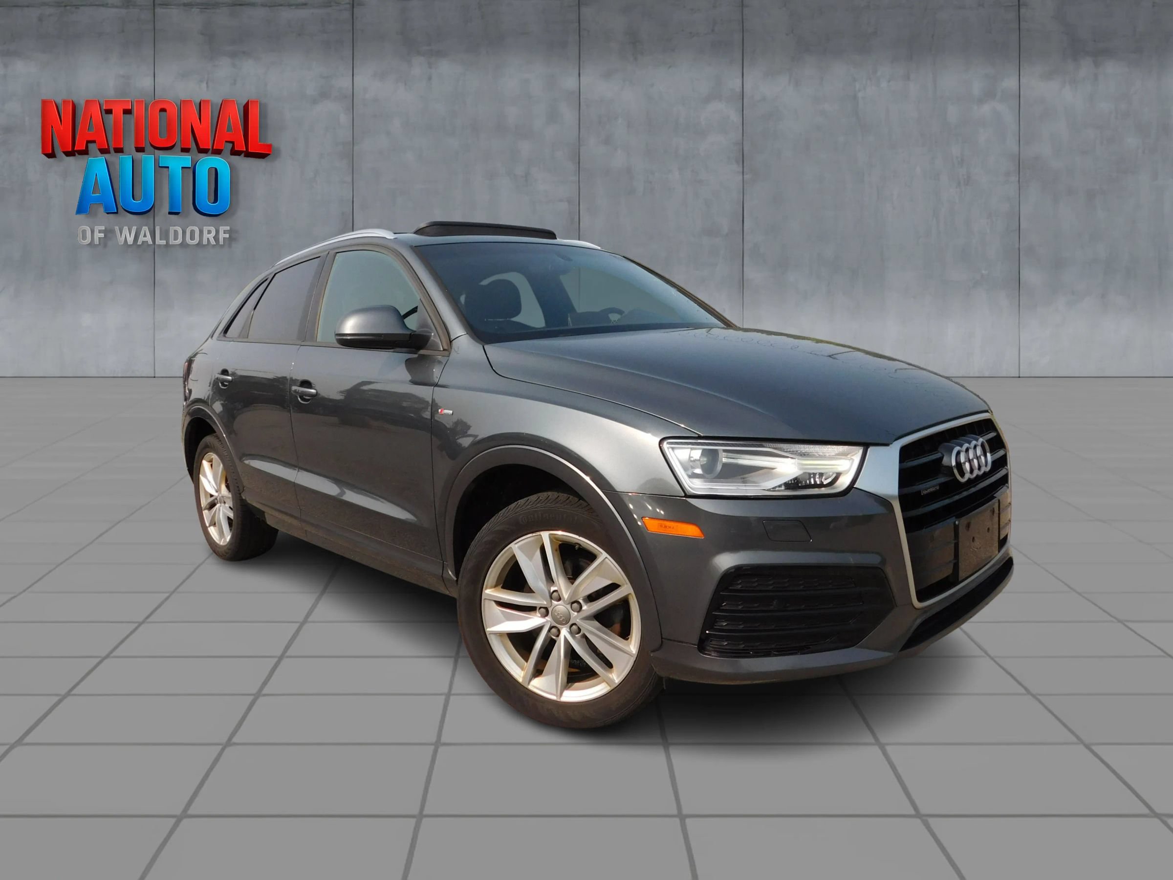 Used 2018 Audi Q3 2.0T Premium w/ Convenience Package AWD/4WD image 1