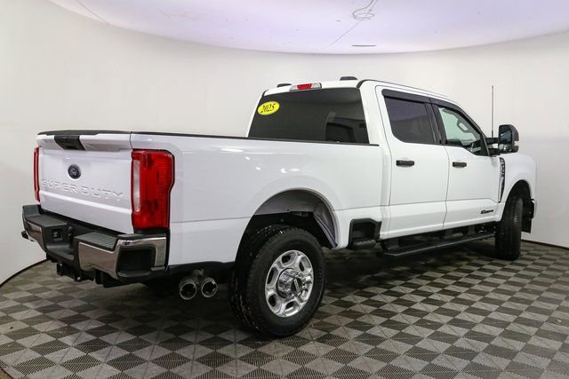 Used 2025 Ford F350 XLT image 12