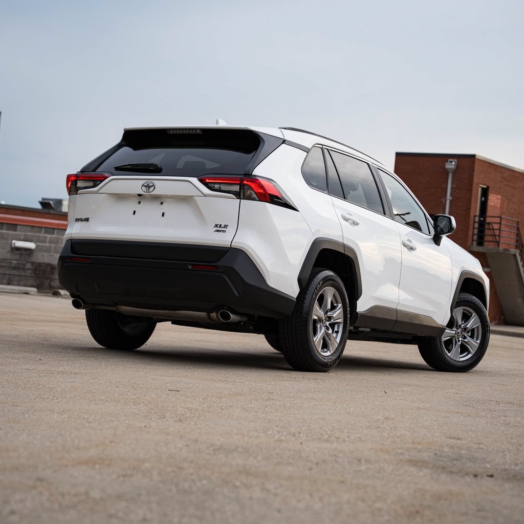 Used 2025 Toyota RAV4 XLE w/ Convenience Package AWD/4WD image 6