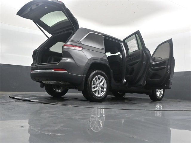 New 2025 Jeep Grand Cherokee Laredo X w/ Luxury Tech Group I image 50