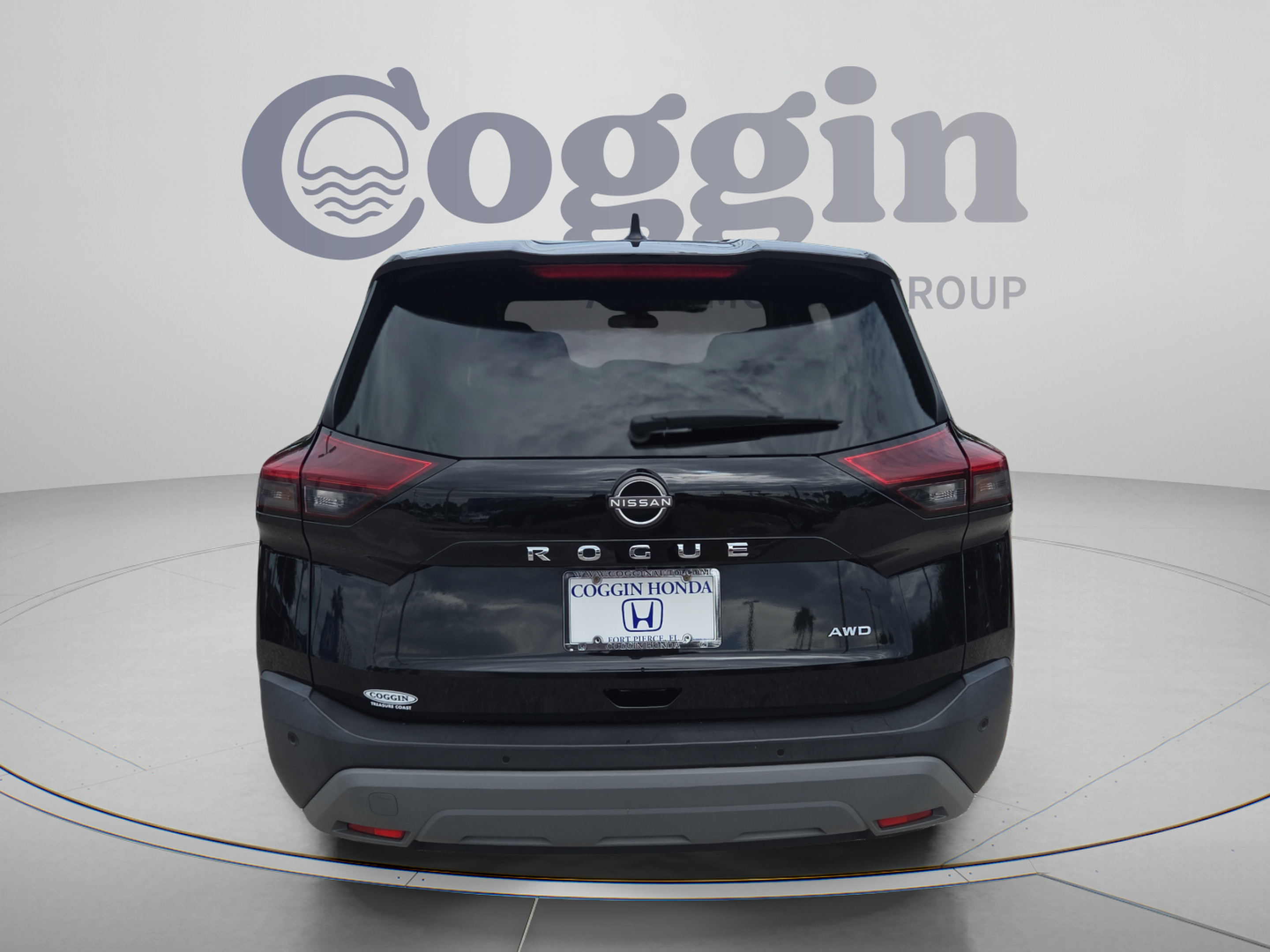 Used 2023 Nissan Rogue S AWD/4WD image 4