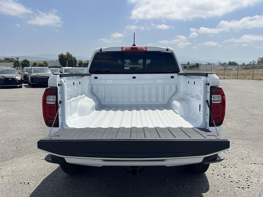 New 2026 GMC Canyon Elevation RWD image 27
