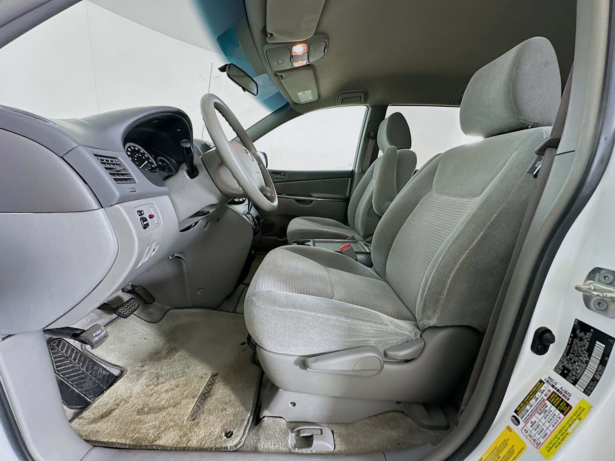 Used 2009 Toyota Sienna CE FWD image 13