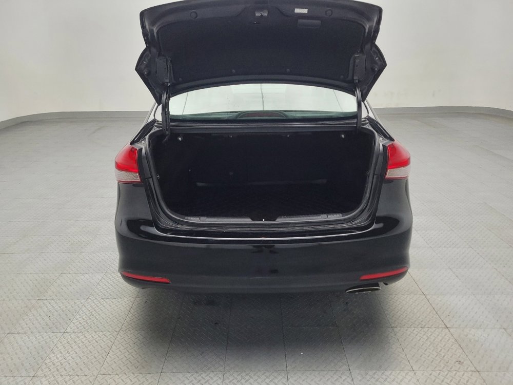 Used 2017 Kia Forte EX image 29