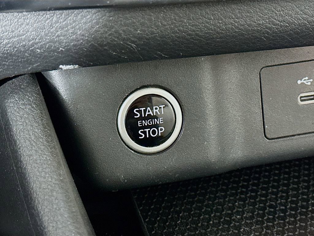 Used 2021 Nissan Rogue SV image 20