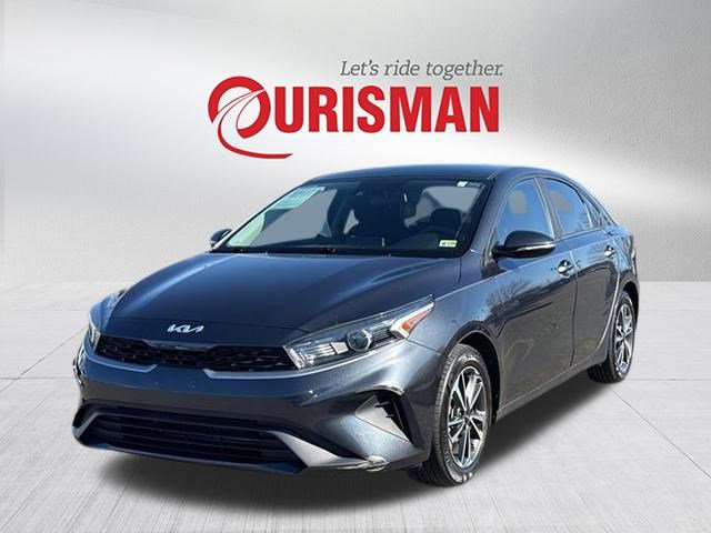 Used 2022 Kia Forte LXS w/ LXS Technology Package image 5