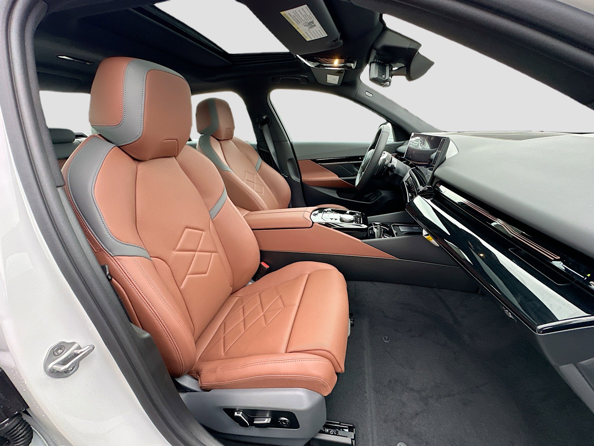 New 2026 BMW 530i w/ Convenience Package image 23