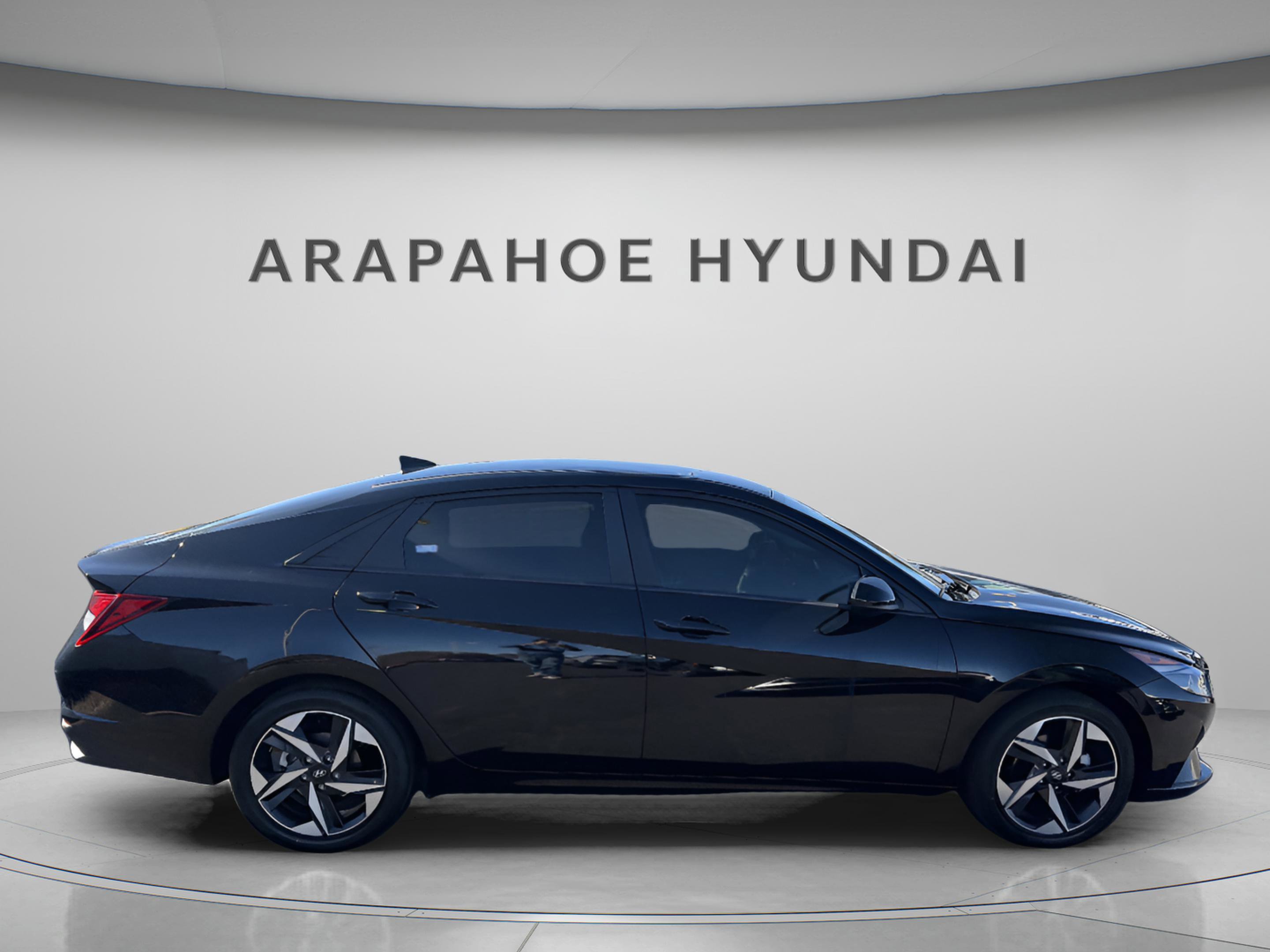 Used 2023 Hyundai Elantra SEL w/ Convenience Package image 6