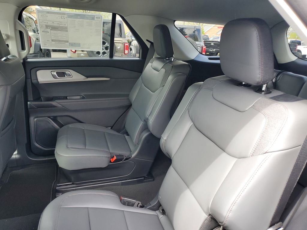 New 2026 Ford Explorer Active AWD/4WD image 28