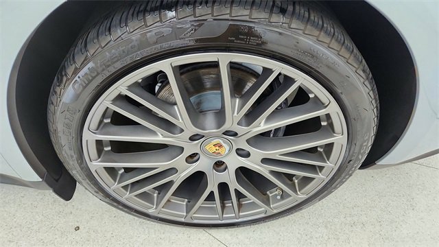 Used 2023 Porsche Panamera Platinum Edition image 58