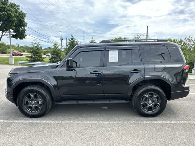 Used 2024 Lexus GX 550 AWD/4WD image 2