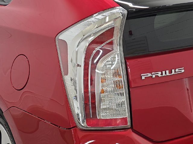 Used 2015 Toyota Prius Three FWD image 31