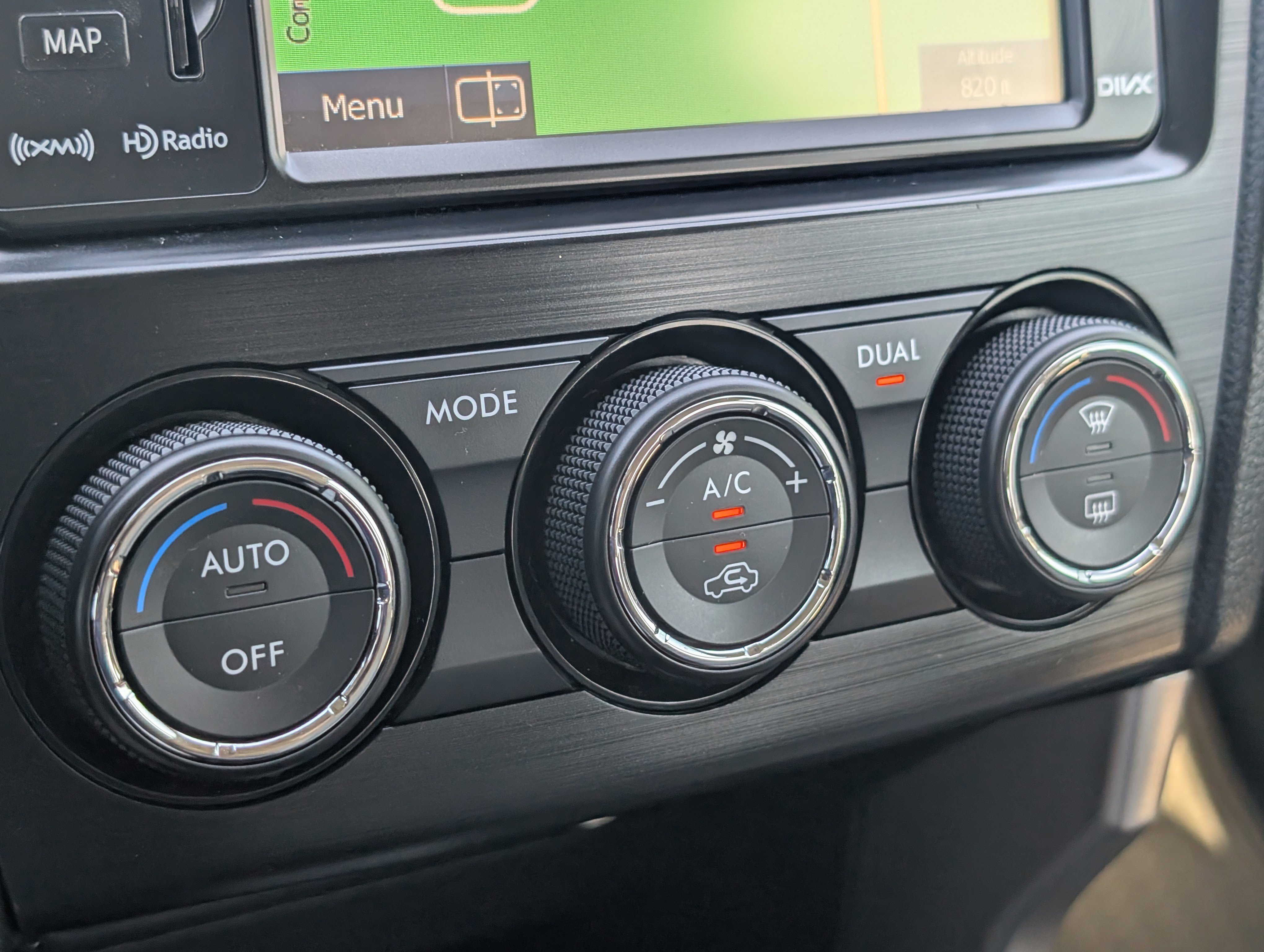 Used 2015 Subaru Forester 2.5i Touring w/ Eyesight & Navigation System image 22