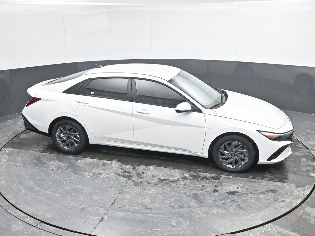 New 2026 Hyundai Elantra Blue image 37