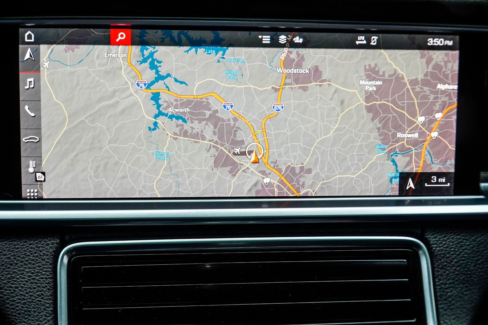 Used 2021 Porsche Panamera 4 image 30