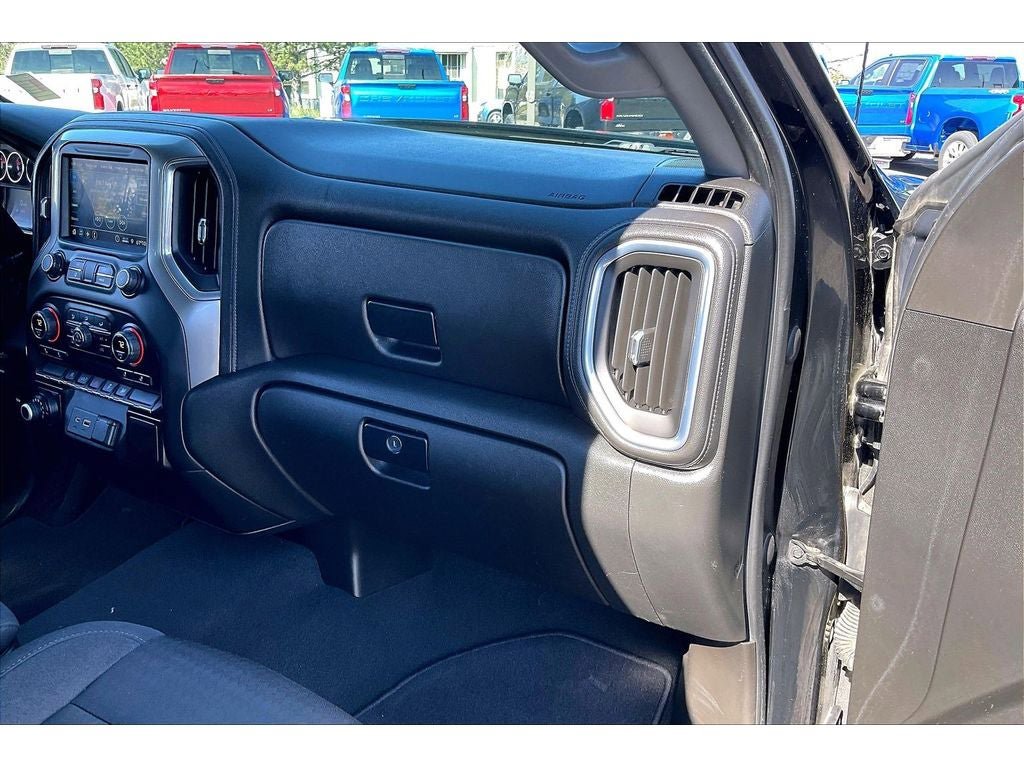 Used 2021 Chevrolet Silverado 1500 LT AWD/4WD image 18
