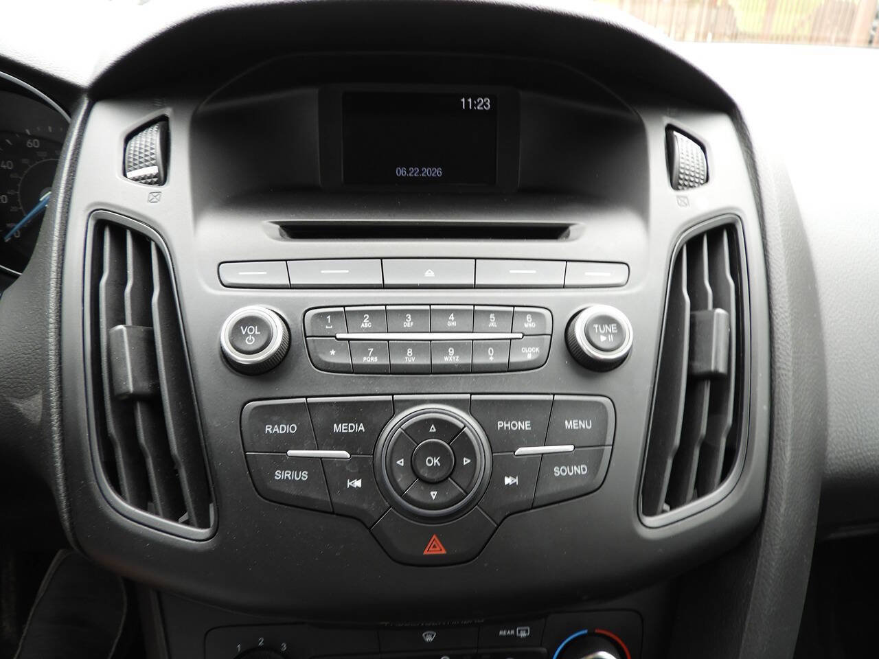 Used 2017 Ford Focus SE FWD image 36